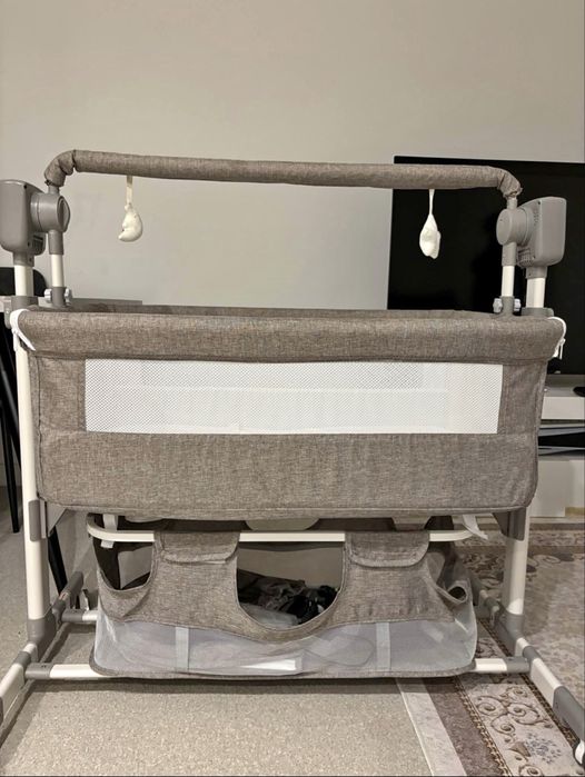 Pătuț co-sleeping pentru bebeluși