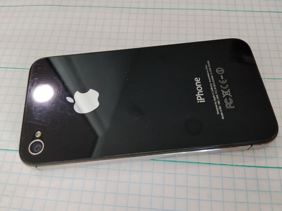 iPhone 4s 16g всё родное без коробки БУЛИШ