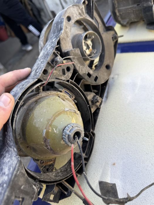 Фары е34 б/у БИ ЛЭД ближний