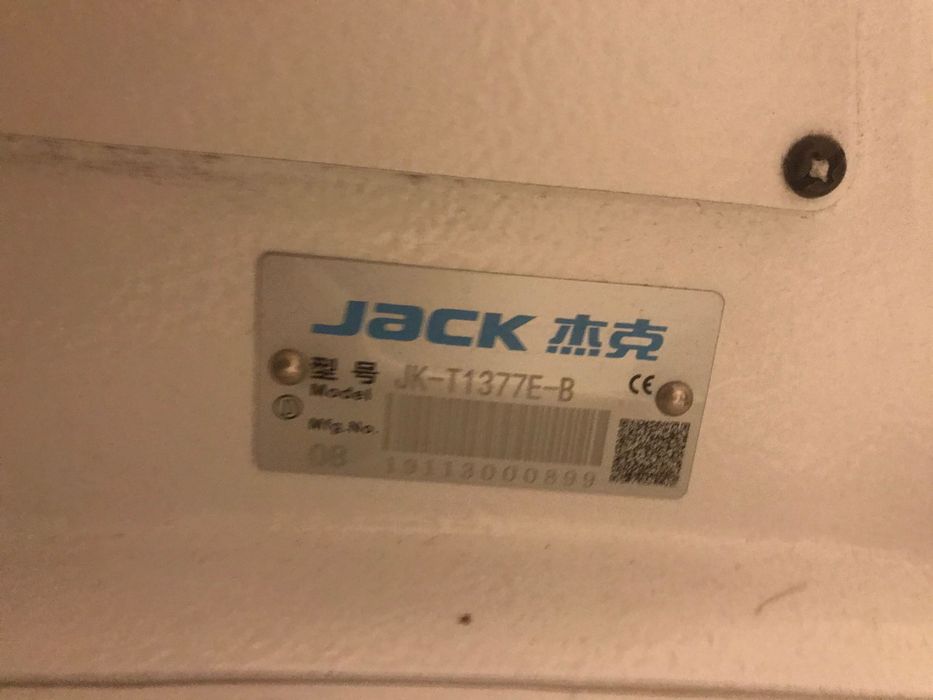 Mașină de cusut nasturi combinată Jack JK-T1377E-B Direct Drive