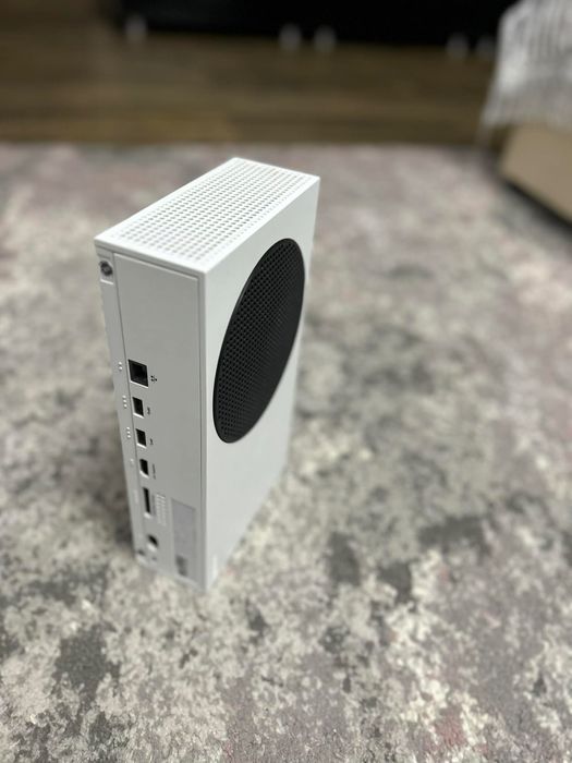 De vanzare Xbox serie S