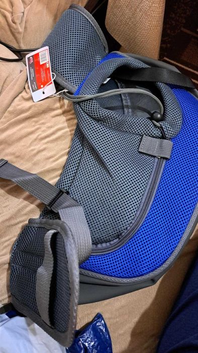 Удобна раница за разходка на домашни любимци