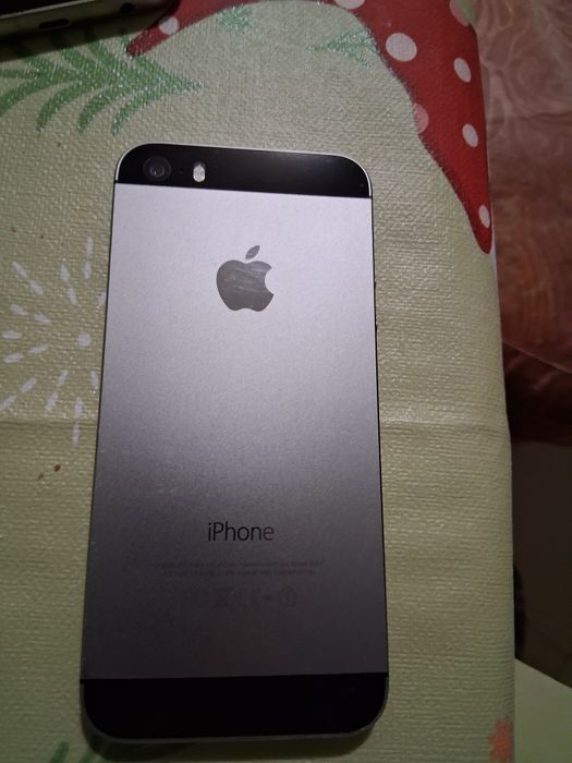 GSM iPFONE 5s като нов.