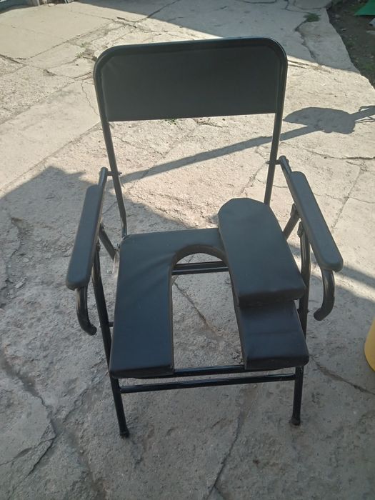 Кресло туалет ддя инвалидная