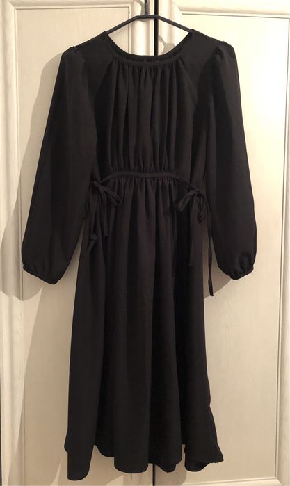 Платья черное стандартные, новые