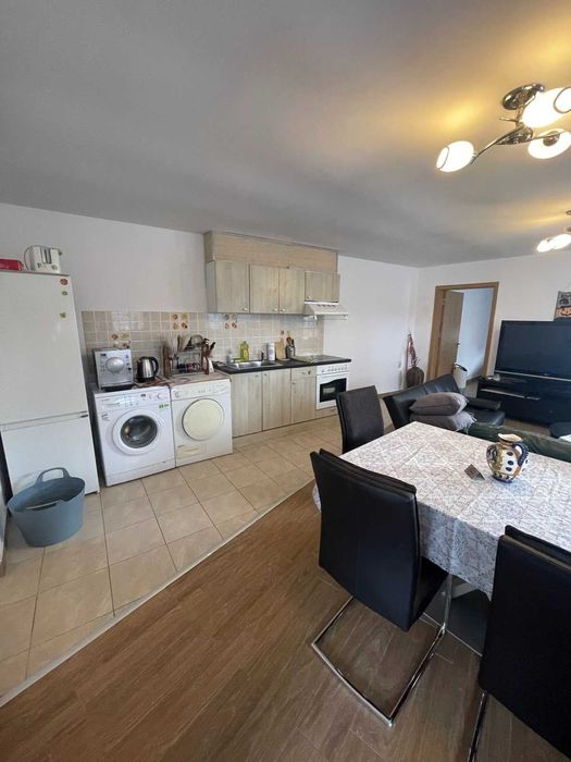 Давам за краткосрочен наем малка самостоятелна къща в Regenstauf-93128