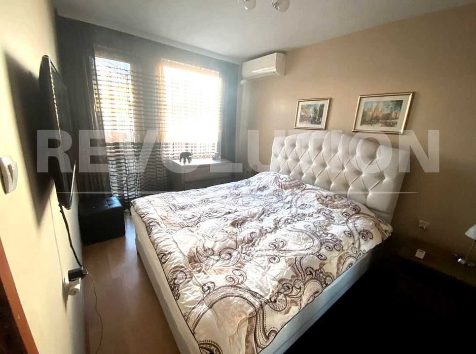 Тристаен апартамент в ТОП Център