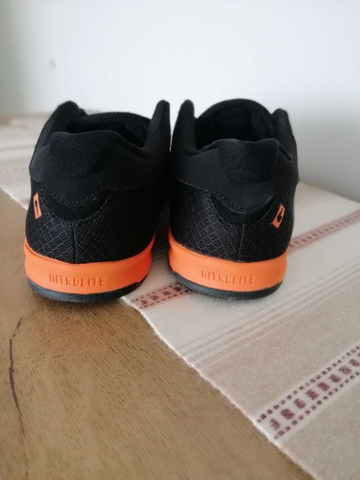 Спортни обувки GLOBE