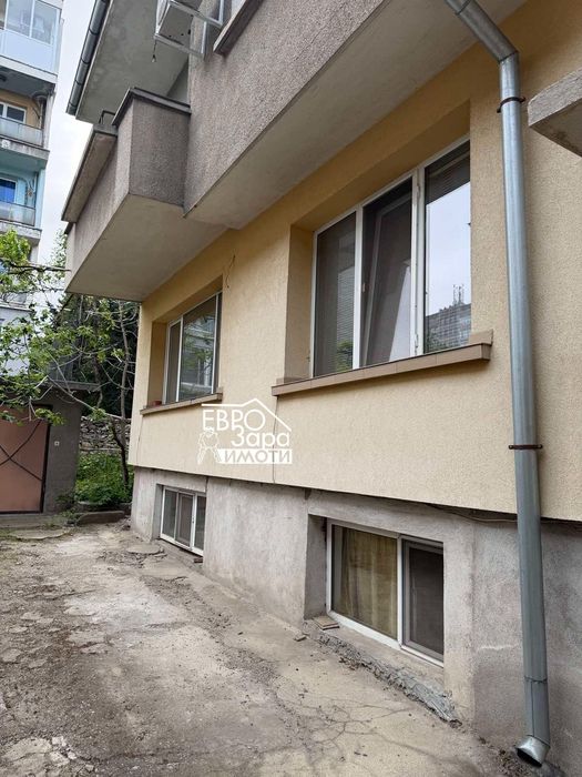 Голям апартамент за продажба в Центъра