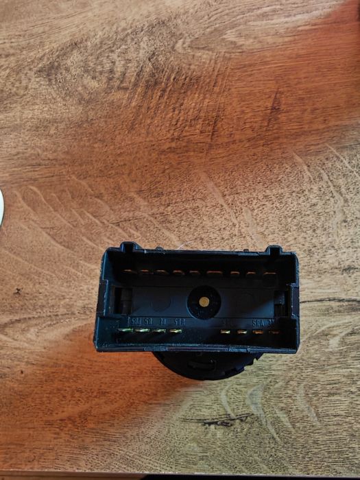 Ключ светлини Ауди а4 б7