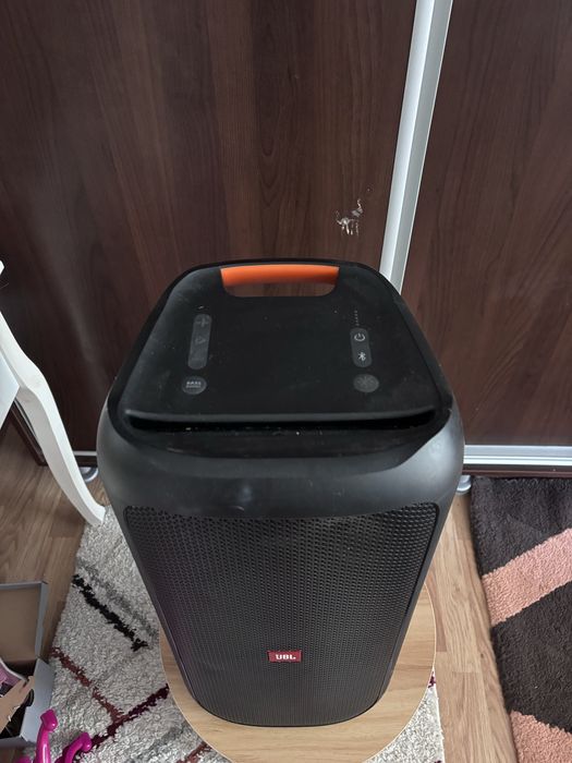 JBL partybox 100