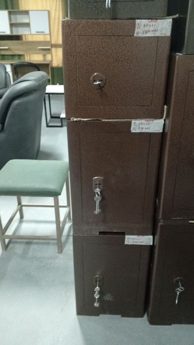 Сейфлар мебель магазинда сотувда бор