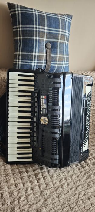 Акордеон weltmeister s4