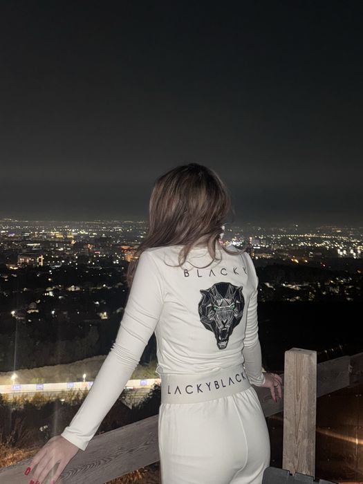 Продаю блэки спортивку в отличном состоянии