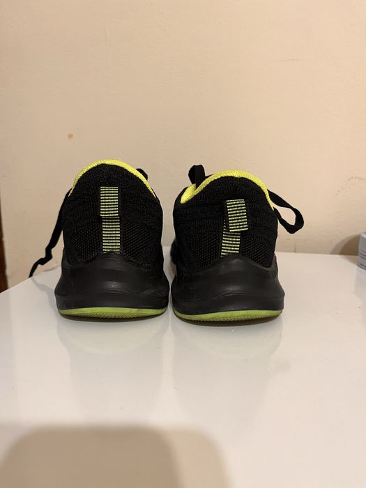 Adidasi sport de panza