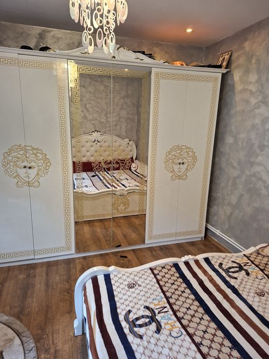vand casa din caramida 4 camere zona centrala