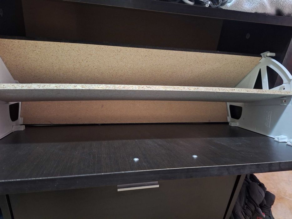 шкаф за обувки  .