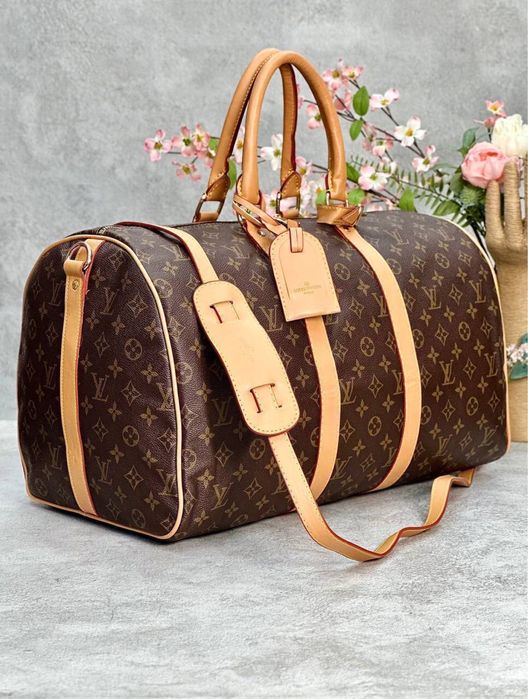 Genti Louis Vuitton noi