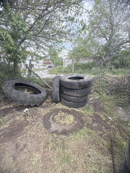 Подарявам големи гуми за септична яма