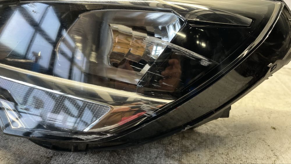 Opel Corsa F ляв фар