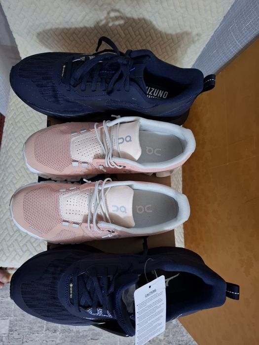 Vând adidași original