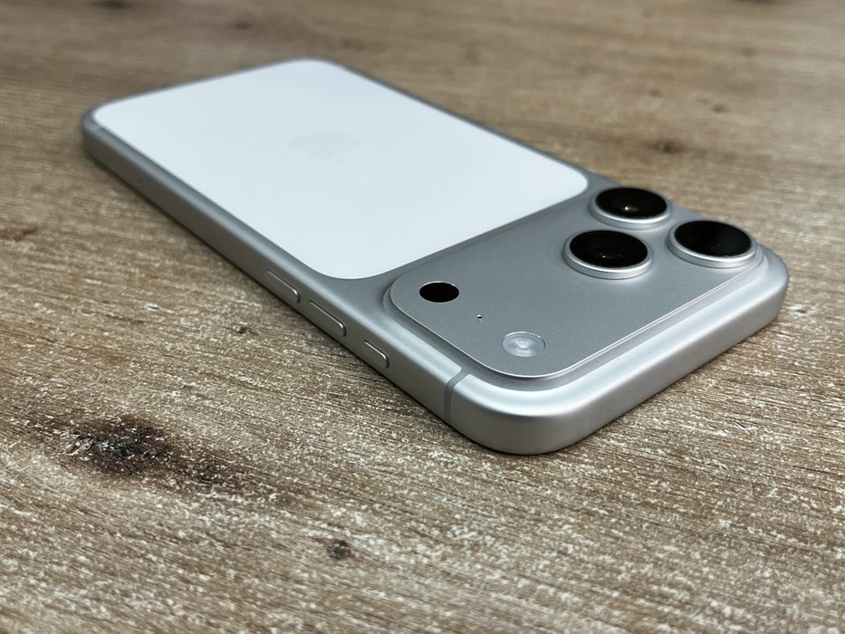 iPhone 17 Pro Max 256GB с Гаранция на 1 цикъл