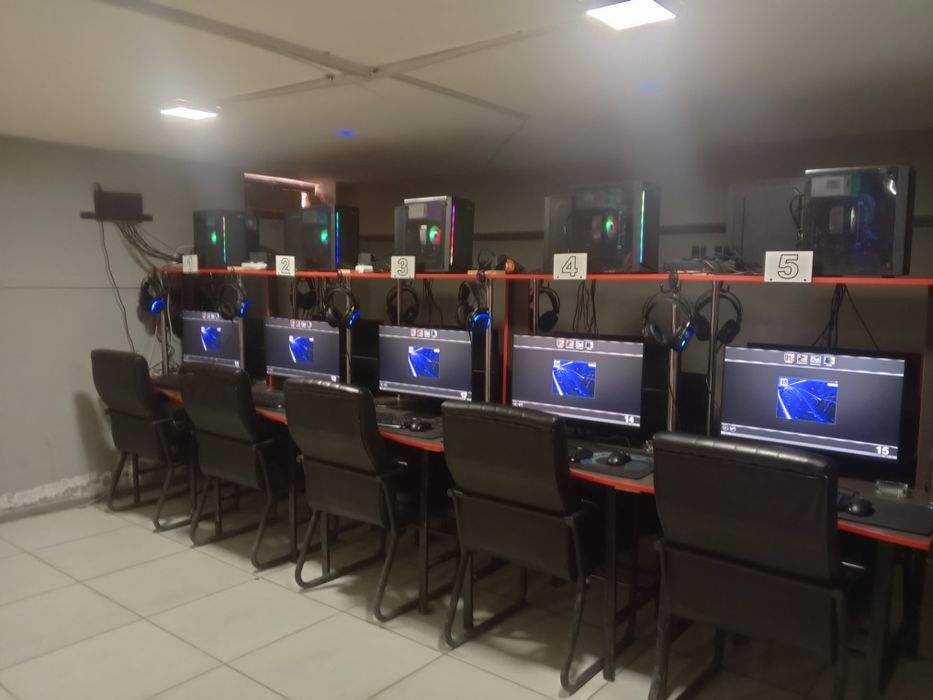 Satiladi 10ta kanputir 27duyum 100hg narxi 4200$ kelishamiz