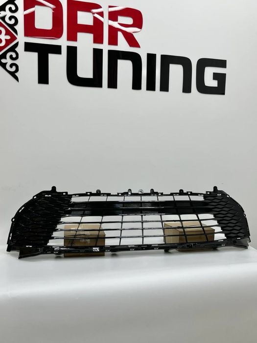 Решетка бампера Toyota Camry 80