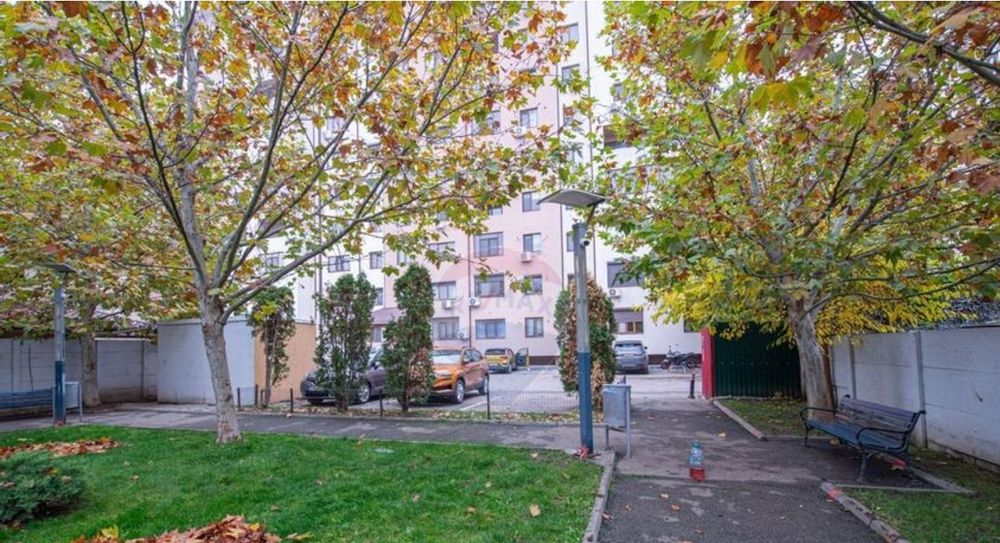 Vand apartament 4 camere in Prelungirea Ghencea, Cartierul Latin