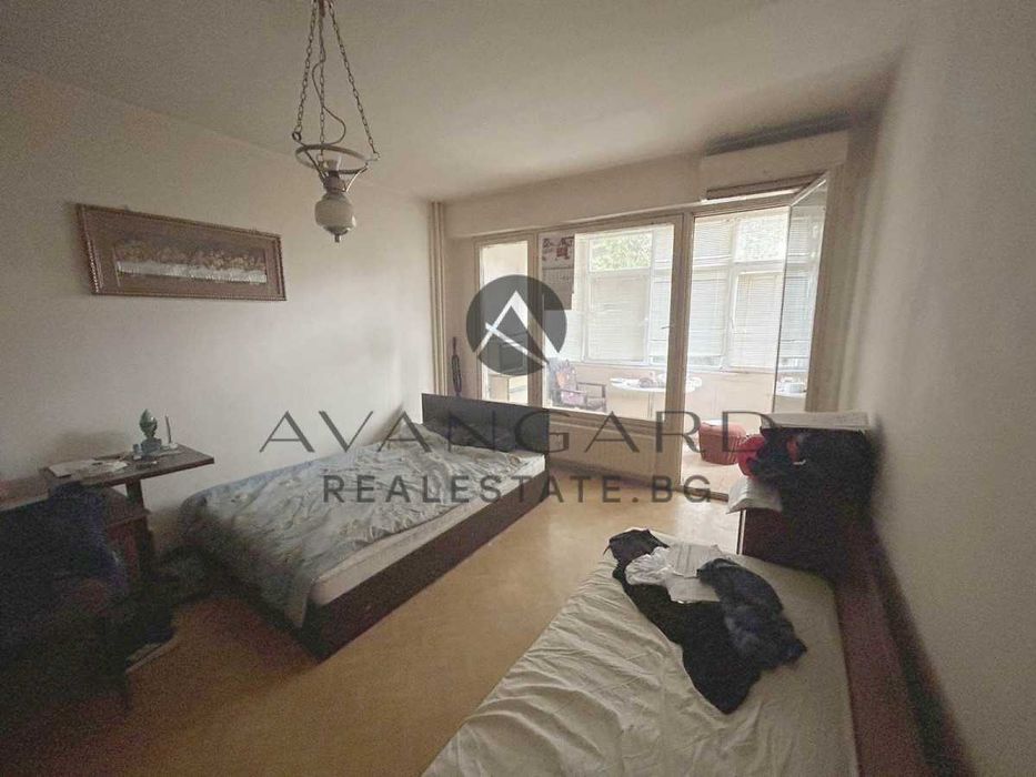 Продава се Двустаен апартамент в Пловдив, Кършияка - 50 кв.м за 1640 €/кв.м - Снимка #1