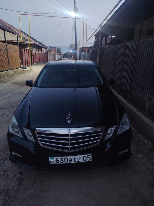 Mercedes benz w212
