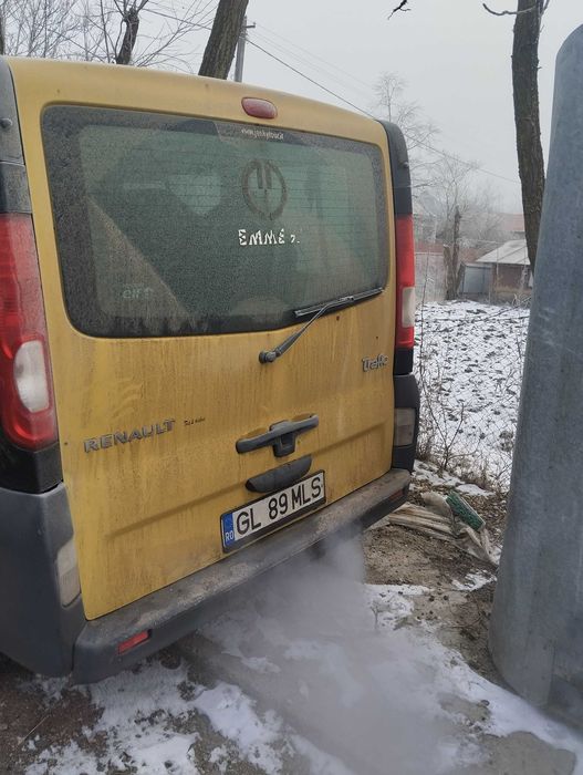 Renault trafic 2.0 dizel 8+1