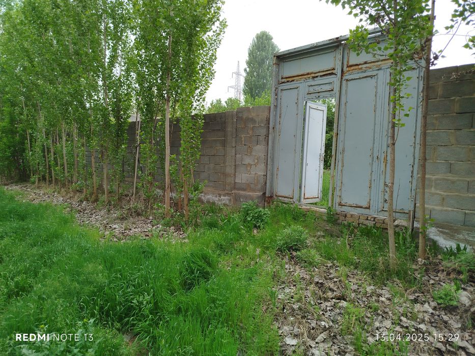 Ховли сотилади 12 сотих Мирпустин кучаси мулжал 9 дамас охирги бекати.