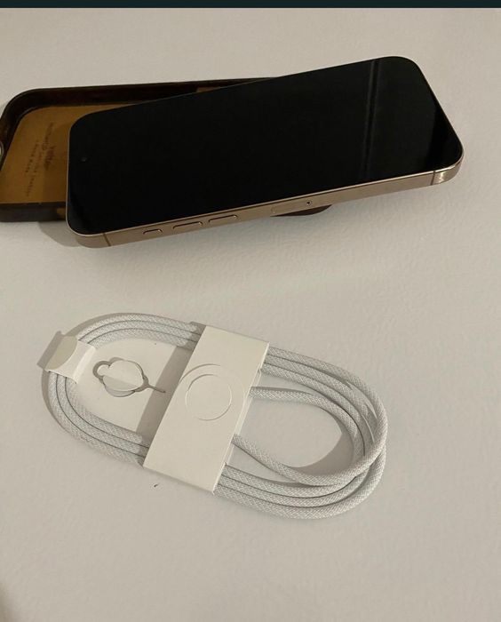 Iphone 16 Pro 256Gb 90%