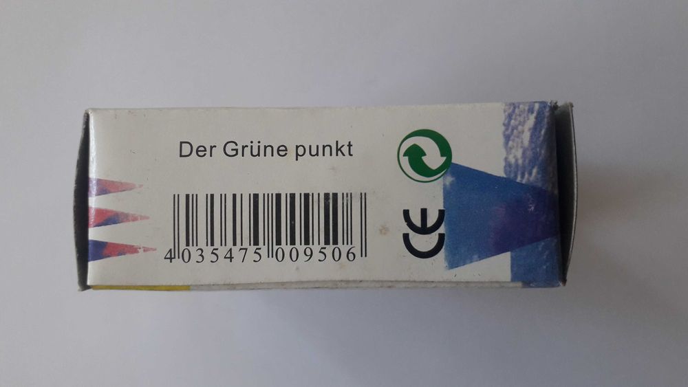 часовник будилник кварцов за маса и път уникален и красив