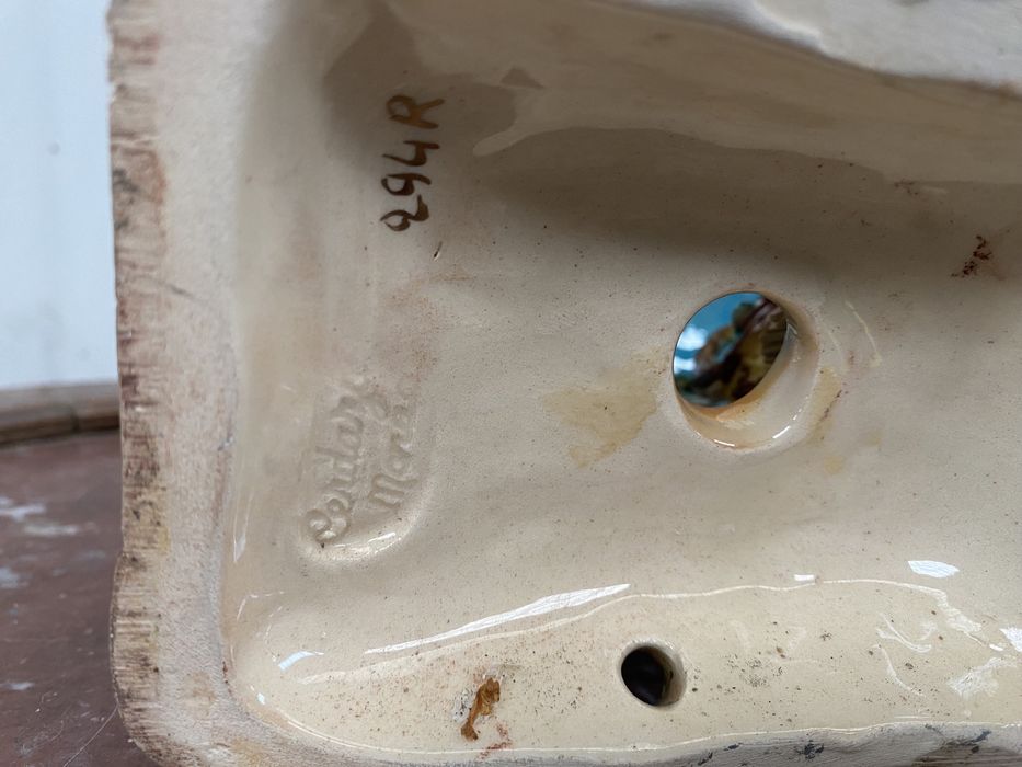 Италианска порцеланова фигура лозов масив