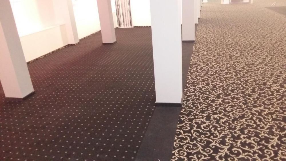 MOCHETA montaj,cât și curățat profesional mocheta