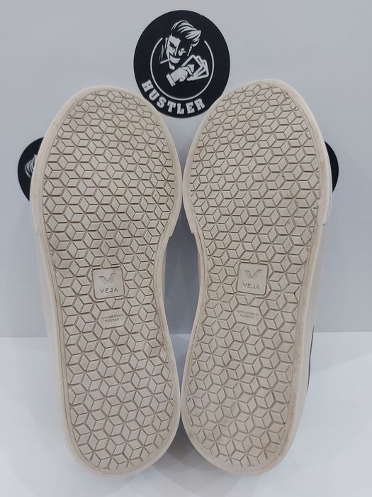 Сникърси VEJA. Номер 42