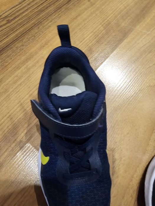 Детски маратонки Nike Revolution 7