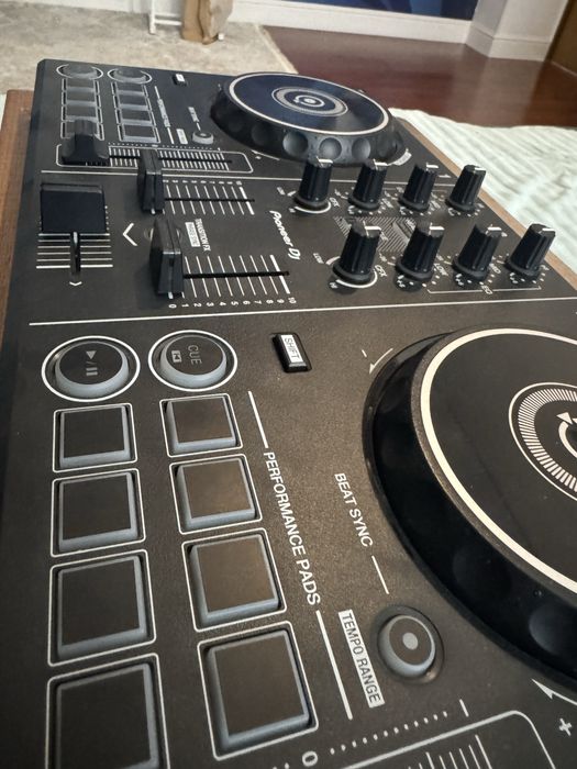 Ddj 200 игровой пульт