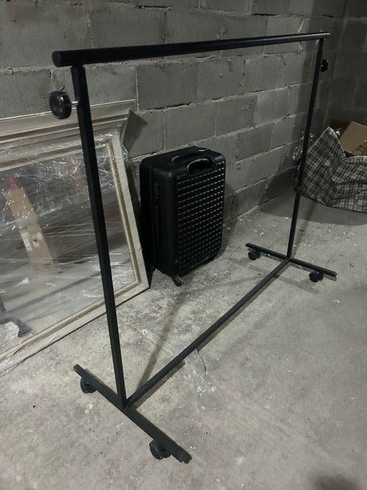 Продается вешалка