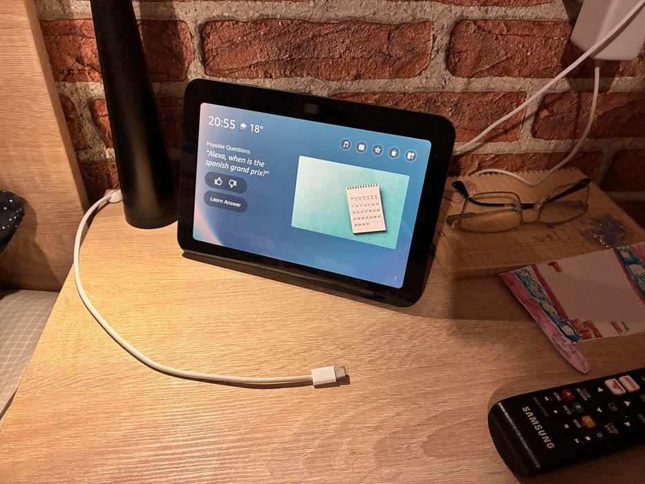 Смарт високоговорител Amazon Echo Show 8 2023 (3-то поколение)