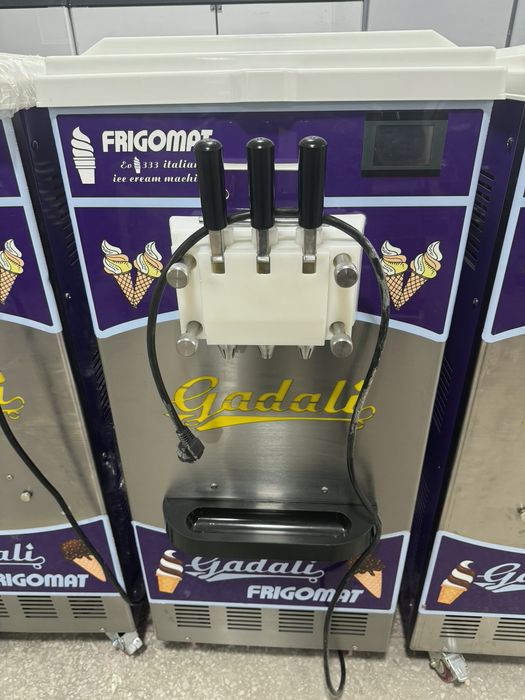 Frezr, muzqaymoq apparat , frezer , marojni chiqaradigan apparat