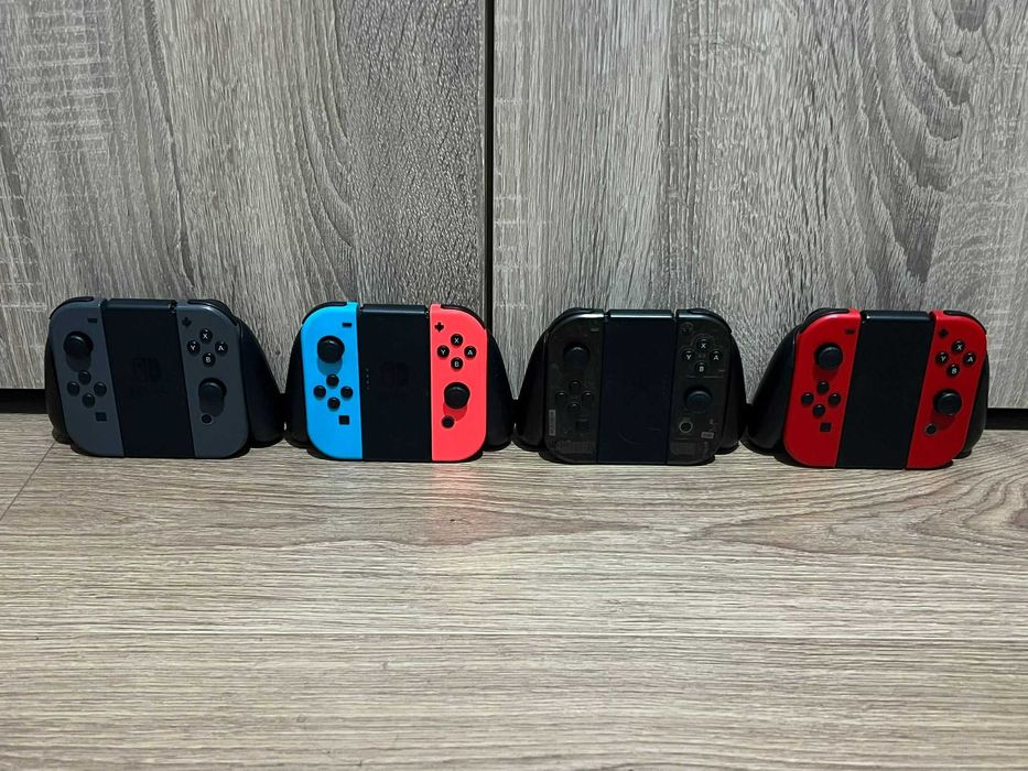 Joycon Nintendo switch+grip 100% original Nintendo,perfect functional