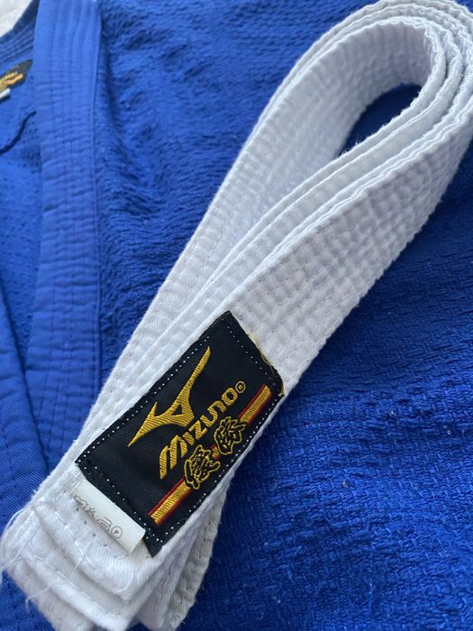 продам кимоно для 9-12 лет