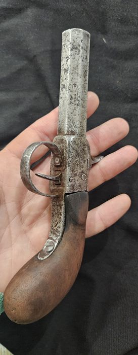 малък капсулен пистолет/бартер