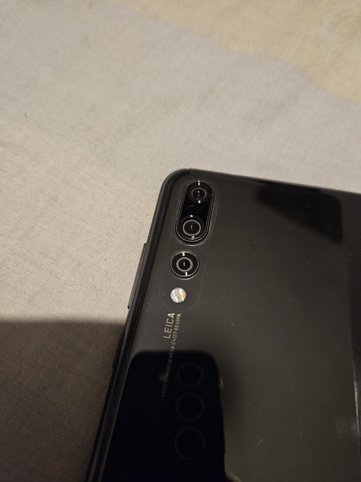 Huawei P20 Pro 6/128Gb.Перфектен