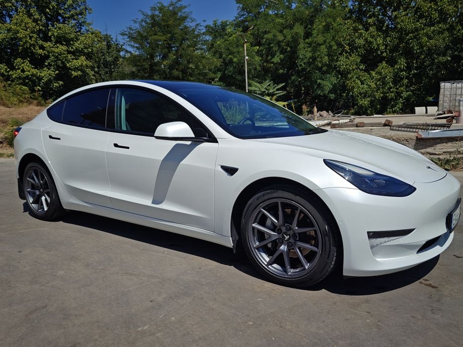 Tesla Model 3 Long Range Dual Motor AWD