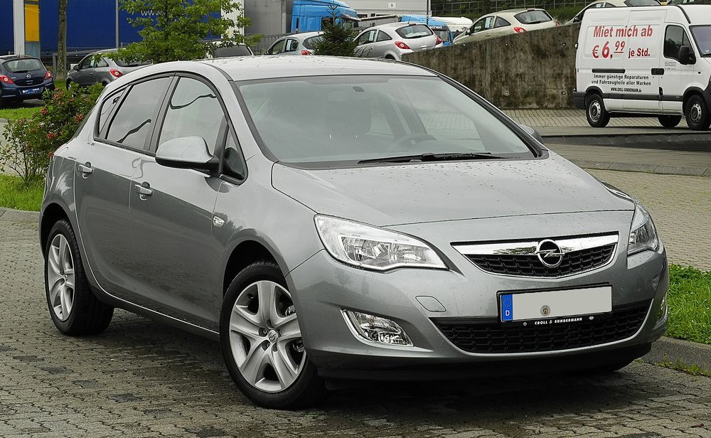 Opel Astra J, 2010-2013 PIESE AUTO