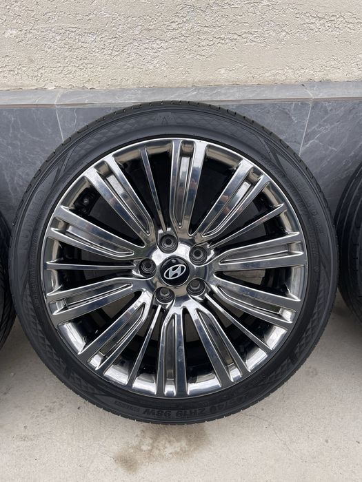 Продам диски в идельном состояние, от KIA K8!